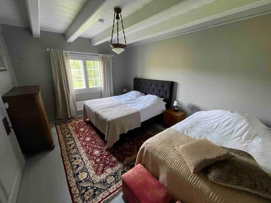 Bosvik Gard, Nyrenovert Leilighet I Hovedhus Fra 1756 Risør Eksteriør billede